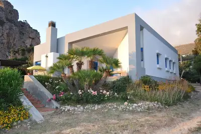 Image de Villa sunset, front de mer, prix spécial juin 2019