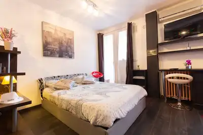 Image de Studio climatisé en plein coeur de Golfe juan a 5 mn a pied des plages