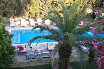 Image de petit paradis, villa, piscine, à 400m Plage Nice, la campagne en centre ville.