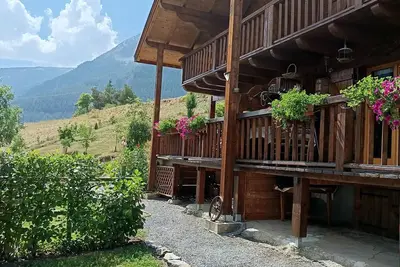 Image de \" Le Meleze \" appartement  dans un chalet