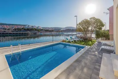 Image de Belle maison à Sibenik avec cuisine