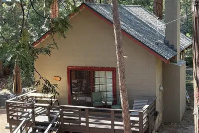 Image de cabine confortable dans les bois - Proche arts / musique & village, Animaux acceptés, Wifi