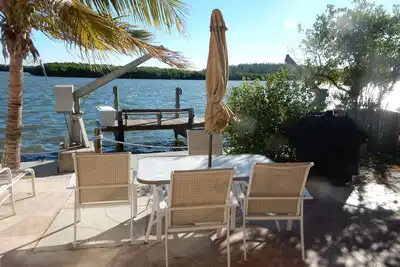 Image de Cadre paisible, sur l'eau de la baie de Little Sarasota