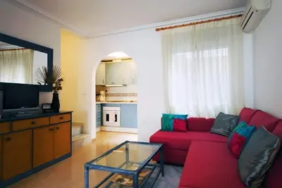 Image de Venez profiter de notre belle maison WiFi entièrement Ac incl. Chaîne de télévision anglaise et européenne