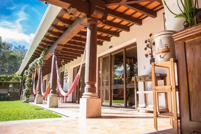 Image de Nouvel hôtel à Antigua avec de grandes villas meublées et le meilleur Internet en ville