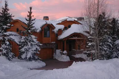 Image de Spectaculaire privée Mountain Home-cinq minutes, à pied facile à Silver Lake remontées mécaniques!
