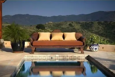 Image de Topanga privé / Malibu Dream Home sur State Park avec une vue imprenable, piscine et spa