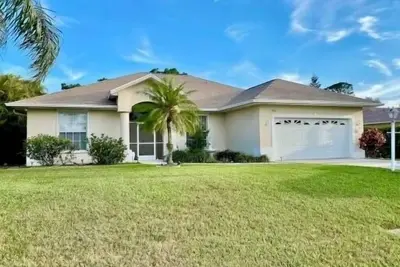 Image de Peaceful Retreat Floride. . . 3br spacieuse / 3ba Piscine privée Accueil