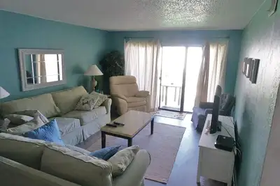 Image de Nouveau Condo Symrna Beachfront - Castle Reef Complex