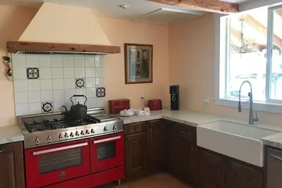 Image de Wine Country Home sur 5 hectares au bord de la Russie