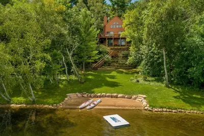 Image de Cabine spacieuse sur le lac Kimble, ponton disponible
