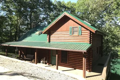 'The Lakefront Lodge' - Spacieux Lakefront 3 Chambre w \/ Dock couvert privé
