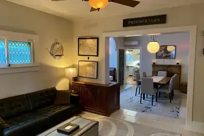 Image de Escapade Provincetown Vintage 2br / 2ba