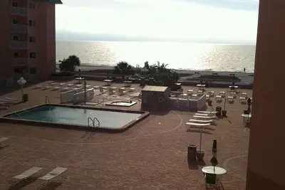 Image de Grand condo de luxe Gulf / Pool Front