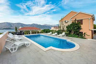 Image de Appartement avec piscine, île de Korcula