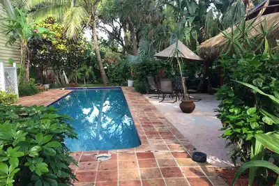 Image de Meilleure maison de 4 chambres avec piscine à quelques pas de l'océan!
