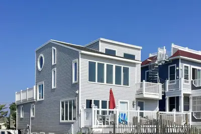 Image de Front de mer avec accès privé à la plage