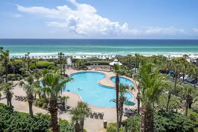 Image de Destin On-The-Beach étage unité Crescent. Meilleures vues, 2 piscines, hauts plafonds