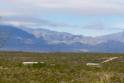 Image de Chinati Mountain Retreat - 2 heures au sud-ouest de Marfa, Tx<br>https: \/\/ youtu. be \/ Sf-h_VVf0qo<br>