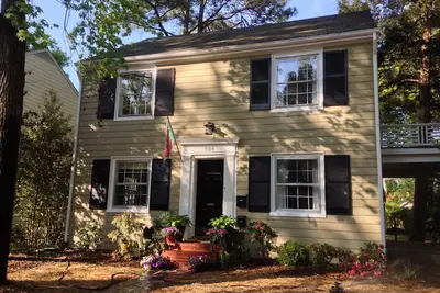 Image de Welcome To A Westover Hills Gem! Appartement 1er étage