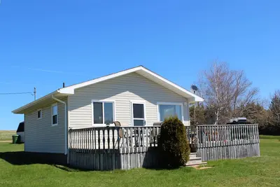 2 bedroom, A/C, Sleeps 6