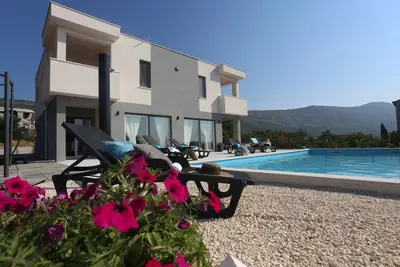 Image de Piscine chauffée Villa Sky