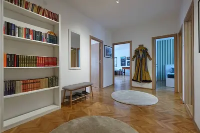Image de Grand et confortable appartement dans le centre-ville de Belgrade - Prenez 5!