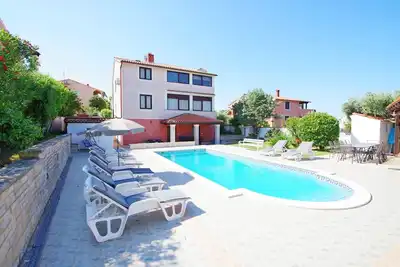 Image de Appartement de vacances avec piscine partagée dans le village de Banjole