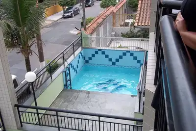 Image de Ample ADAPTÉ C / 2 Chambres À Coucher, 2 Salles De Bains Par Jour Avec Une Valeur Incroyable