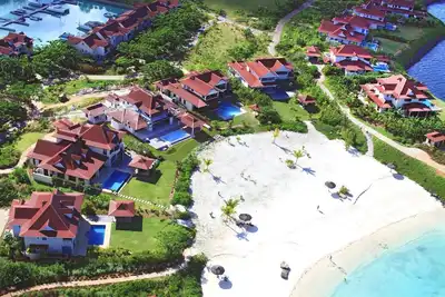 Image de Nouvelle Liste: Eden Island (Private Island) Waterfront Elegant 2 Bedroom Apartment