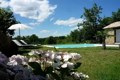 Image de Gite de charme pour jusqu'à 3 personnes près de Goudargues et Uzès