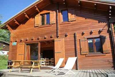 Image de Chalet 140m² - 15 pers. au pied des pistes - Sauna - Valmorel\/Doucy
