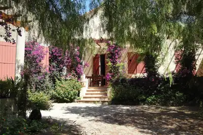 Image de Maison \/ Villa, proximité plage unique (90 mètres)