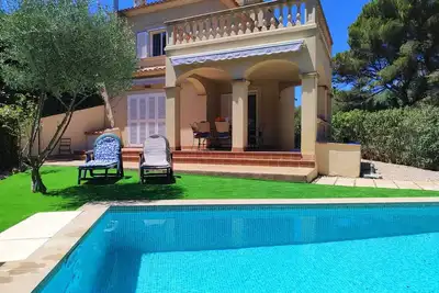 Image de Grande Villa Avec Piscine, bbq, wifi, plage, mer, 3 chambres + 3 salles de bain