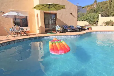 Image de Amuchosol-Piscina-Wifi y Parking Gratis.