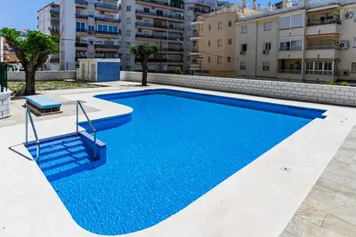 Image de 4 chambres - 2 salles de bain - Torrecilla Playa - air conditionné - Wifi - parking - centre