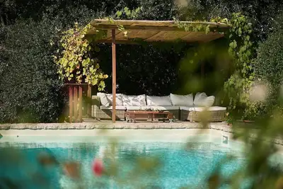 Image de Villa Novellina est une belle villa située dans le Chianti, en Toscane, avec piscine privée et climatisée
