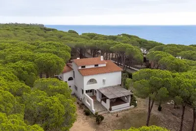 Villa à 50 mètres de la mer dans une copropriété privée