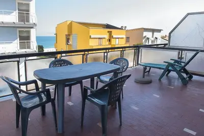 Image de M029 - Marcelli, new seafront two-room apartment with terrace