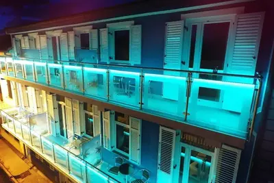 Image de Maison de vacances Crikvenica pour 1 - 30 personnes avec 10 chambres à coucher - Maison de vacances