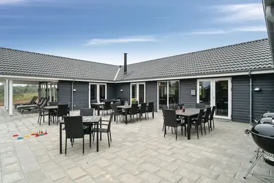 Image de Belle maison à Spøttrup avec sauna