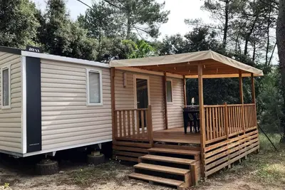 Image de Mobil-home Provence climatisé -2 chambres + Tv (2 adultes + 2 enfants) 2 à 4 personnes - 2 pers. inclus dans le tarif