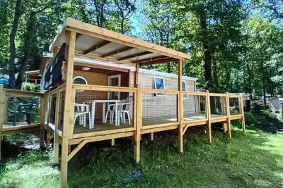 Image de Mobil-home Standard Bois 24m² 2 chambres + terrasse semi couverte 18m² + Tv 4 personnes
