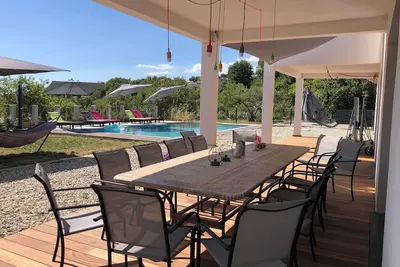 Image de Magnifique villa climatisée - piscine chauffée. Idéale pour réunion familiale