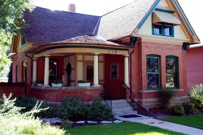 Image de Charme victorien dans la vieille ville Fort Collins - Restaurants, brasseries, New West Fest!