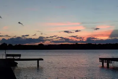 Image de Belle retraite au bord de l'eau sur la baie de Sturgeon, quai privé, réduction sur le tarif hebdomadaire