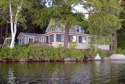 Image de Maintenant disponible pour l'été 2019 - Beautiful Waterfront Cottage (4 Br)