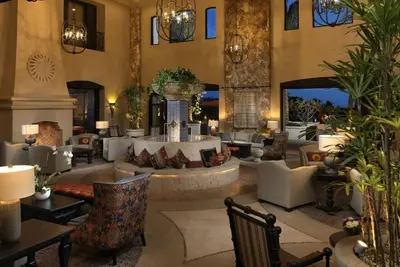 5 étoiles Resort & Spa, cuisine complète, à 5 min à pied de la marina!