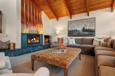 Image de Abode at the Peak - Spacieux 5 chambres Deer Valley Pinnacle Condo