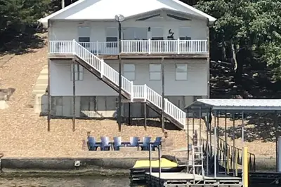 Image de Profitez d'une vue à couper le souffle Cette détente Grande-famille Lakehome